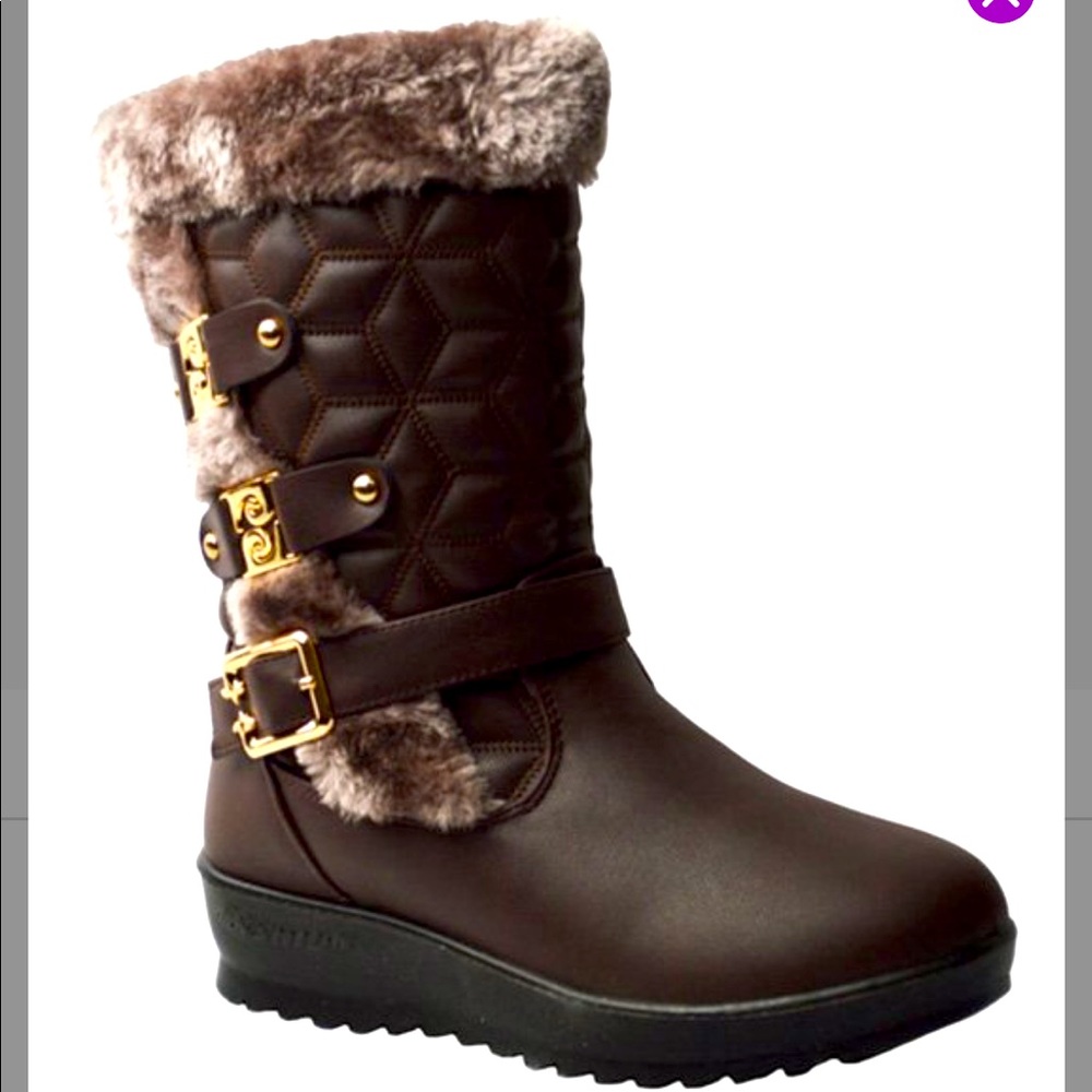 Like New VEGAN WINTER BOOTS size 7